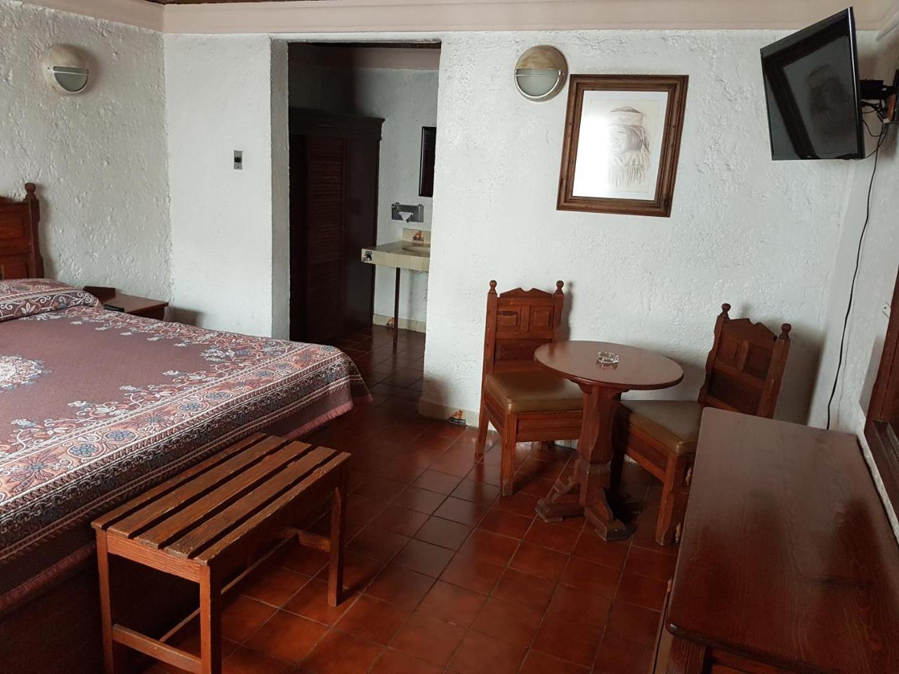 State Inn Chihuahua Bagian luar foto