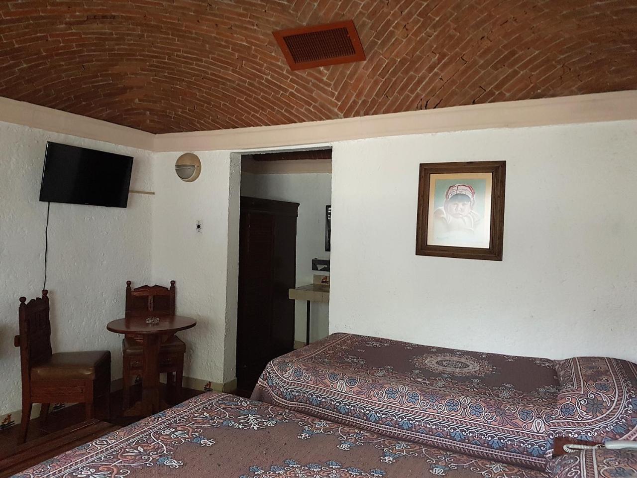 State Inn Chihuahua Bagian luar foto